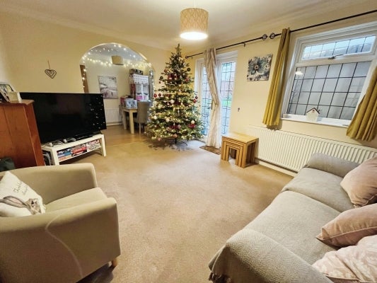 House Jubilee Way in Blandford Forum