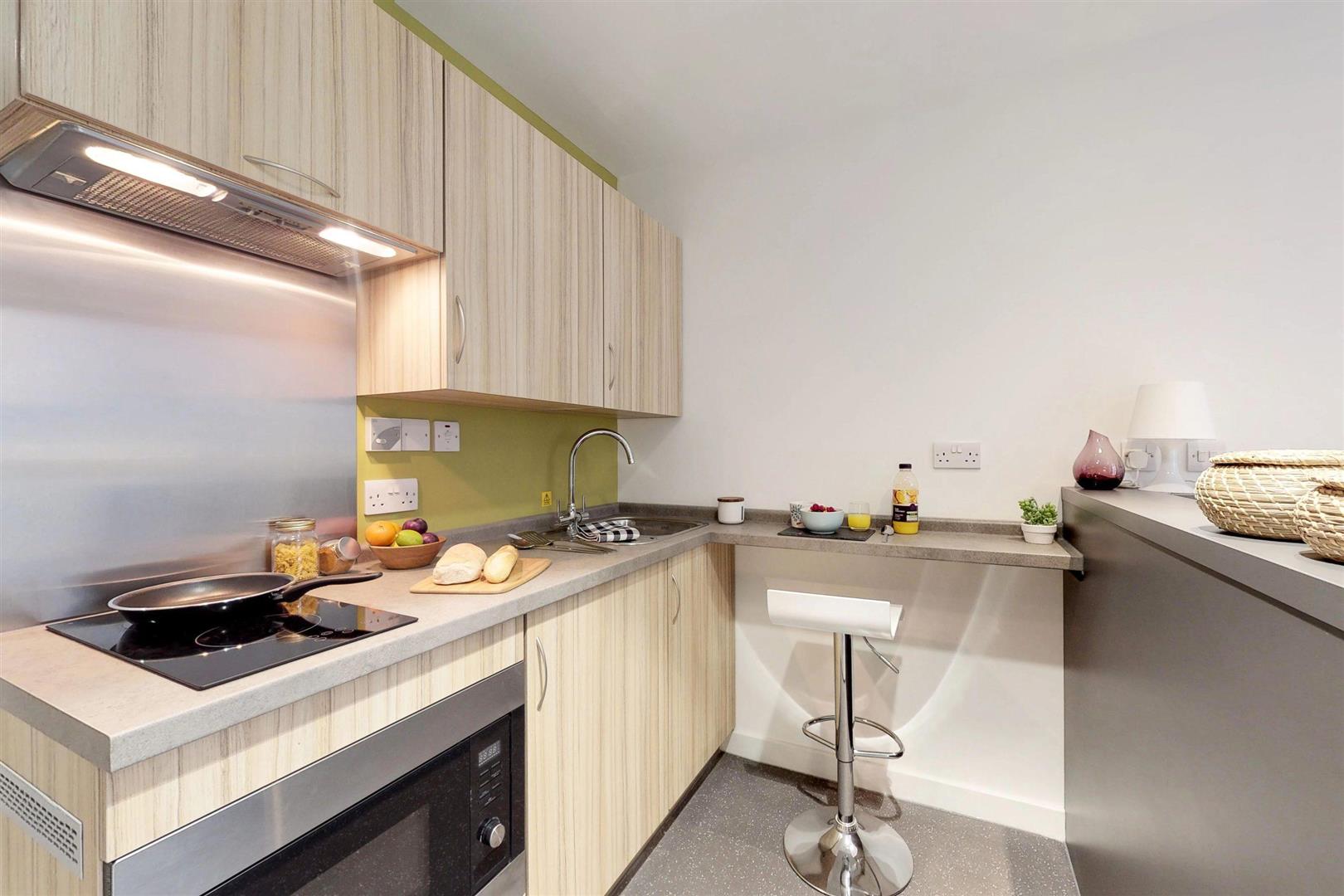 Room St James Road in Glasgow