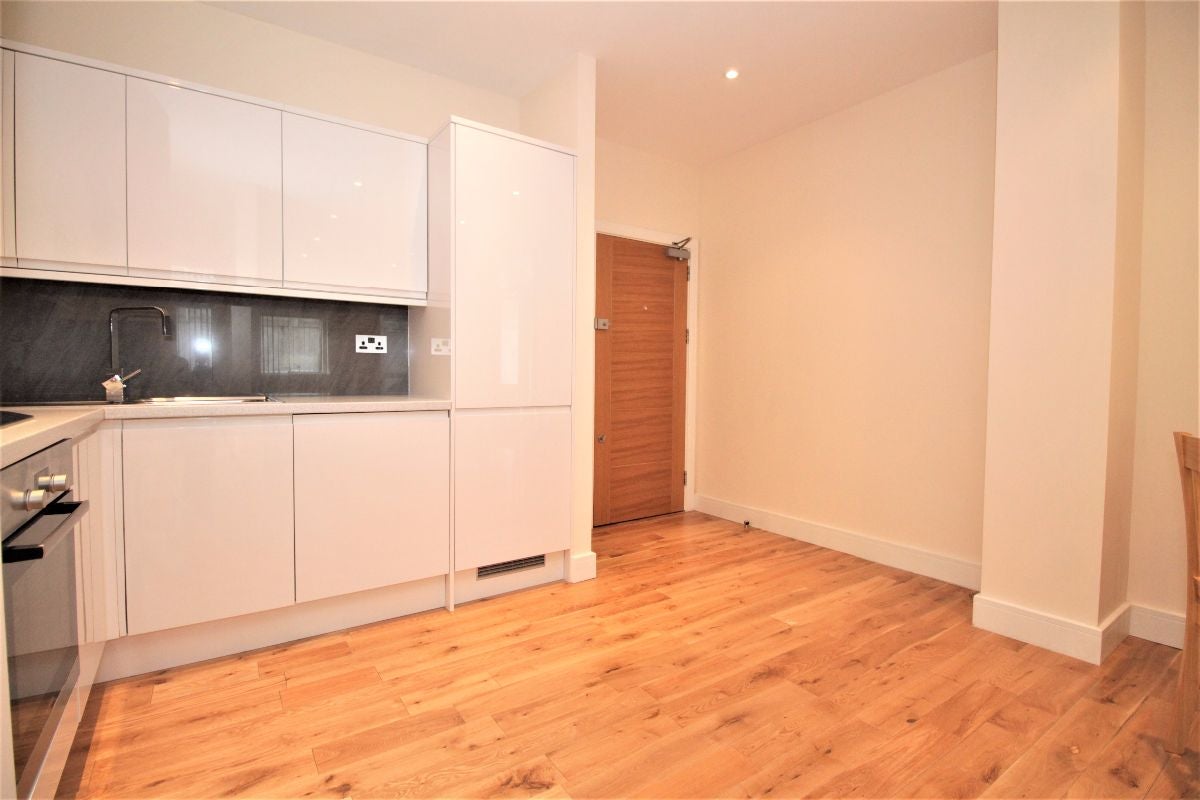 Flat Shirley Street in Greater London
