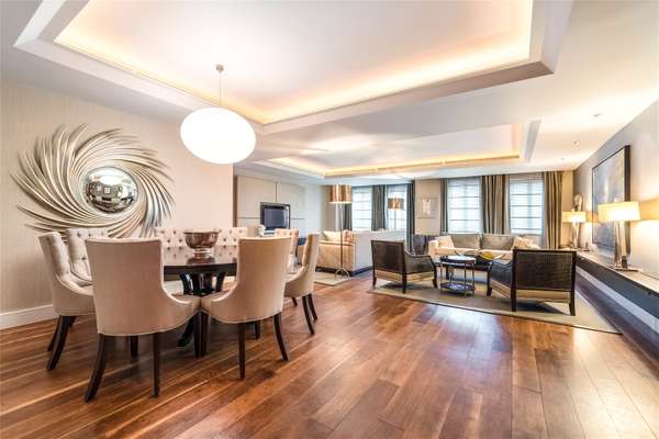 Flat Lancelot Place in City of Westminster