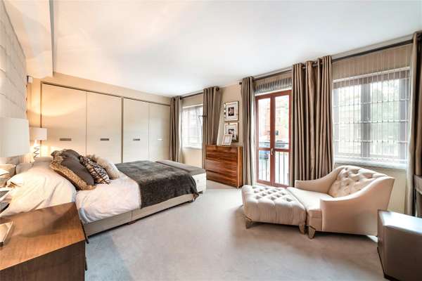 Flat Lancelot Place in City of Westminster