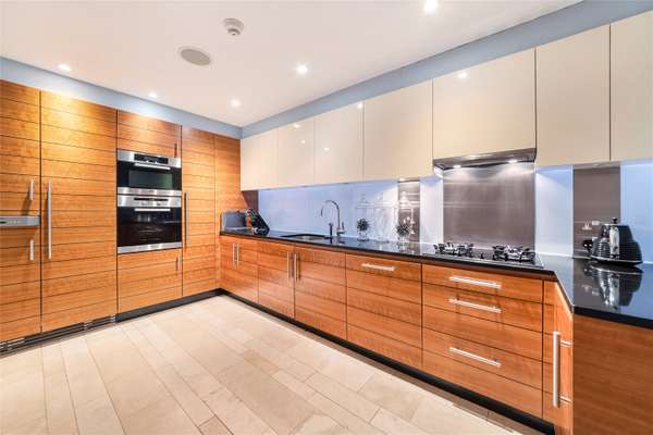 Flat Lancelot Place in City of Westminster