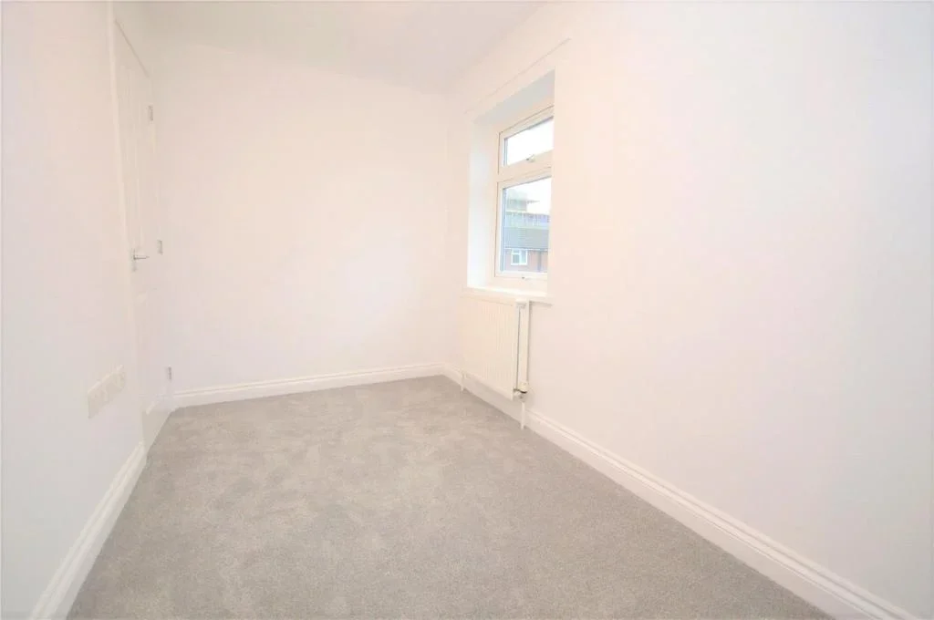 House Beavers Crescent in Greater London