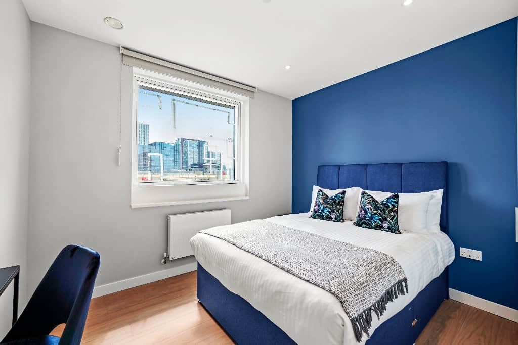 Flat Anthems Way in Greater London