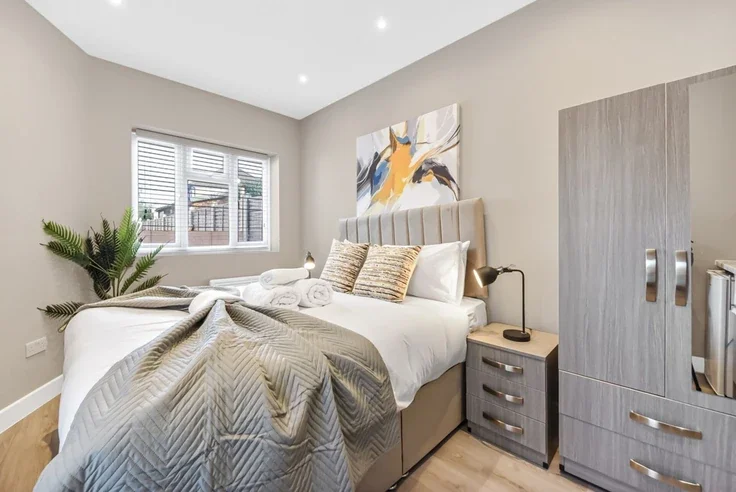 Room Mayfield Avenue in Southend-on-Sea