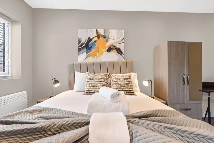 Room Mayfield Avenue in Southend-on-Sea