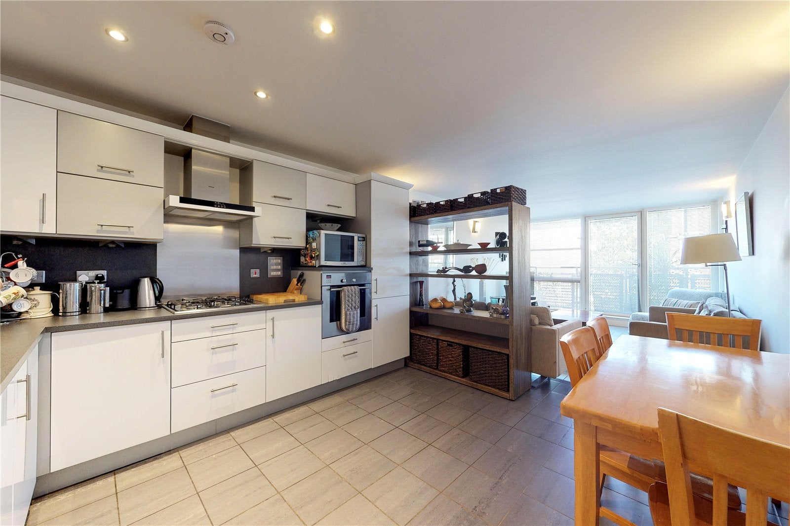 Flat Lant Street in Greater London