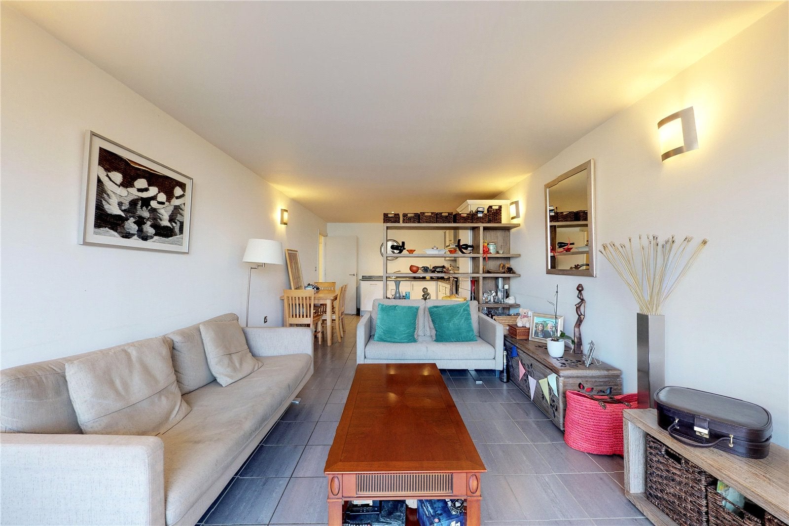 Flat Lant Street in Greater London