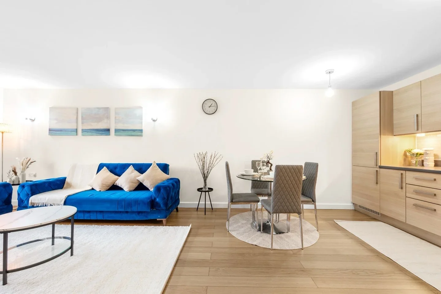 Flat Empire Way in Greater London