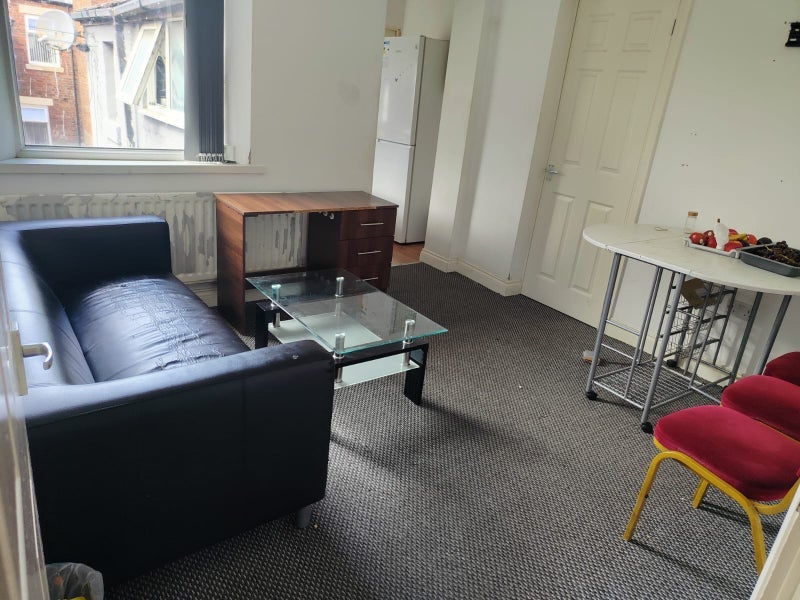 Room Dilston Road in Newcastle upon Tyne