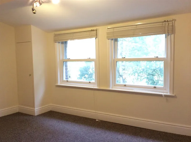 Flat Sefton Drive in Liverpool