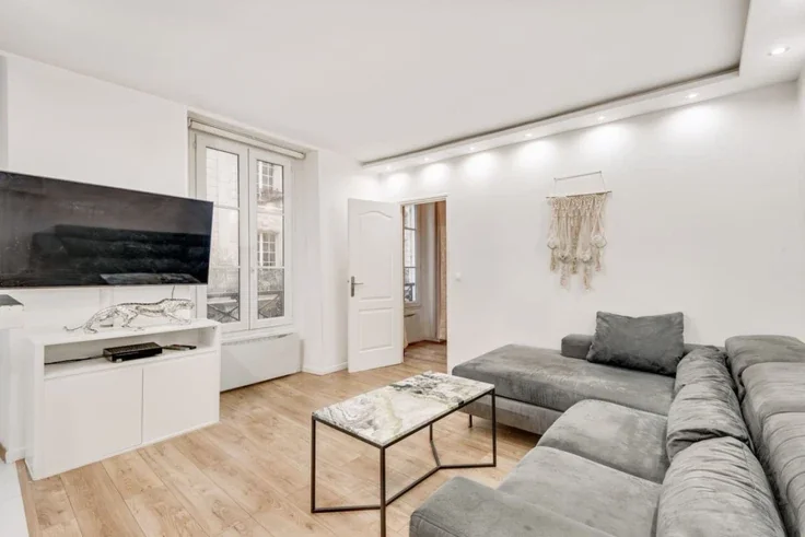 Appartement Rue de Lévis à Paris