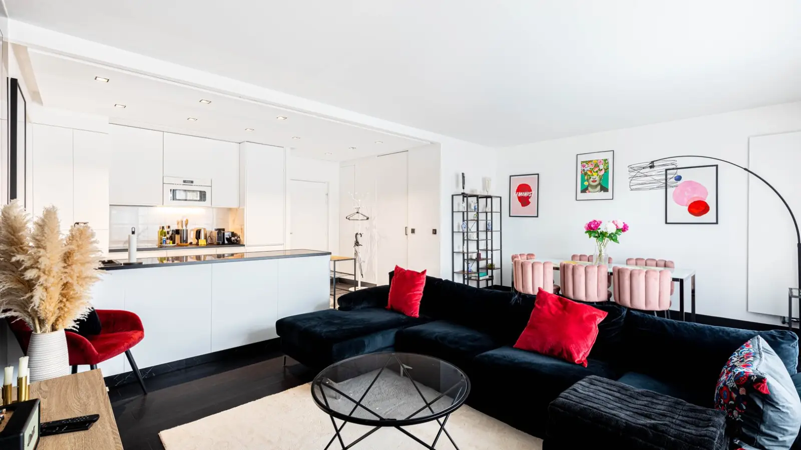 Flat Avenue du Général Mangin in Paris