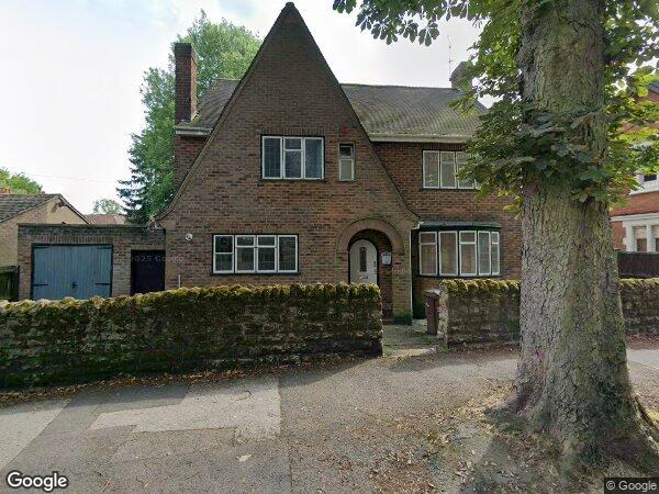 House Mapperley Hall Drive in Nottingham