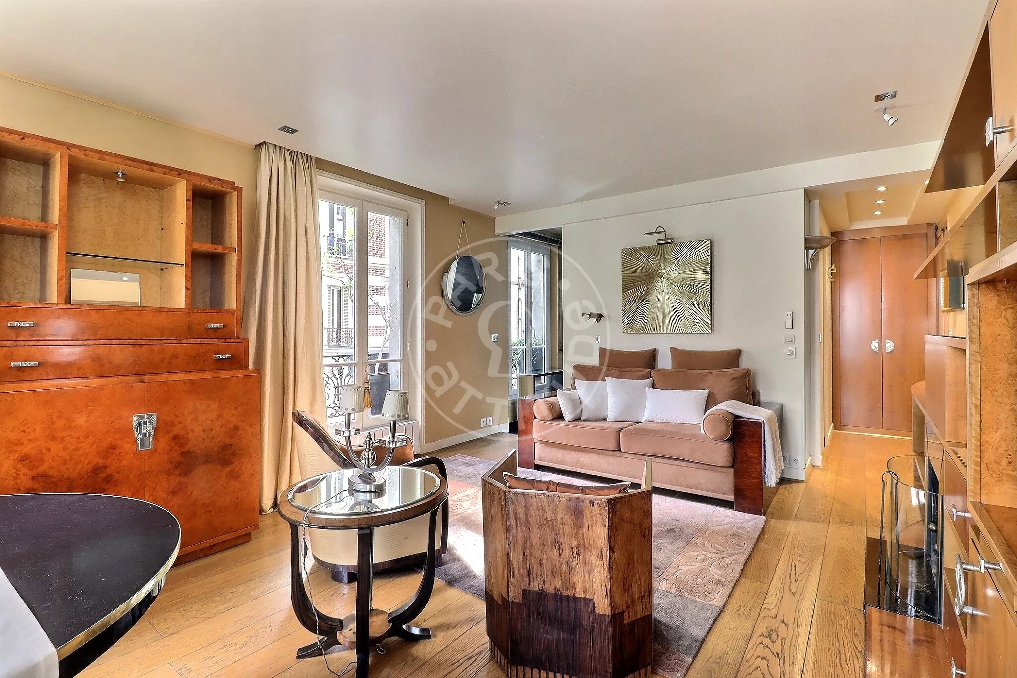 Flat Rue Franquet in Paris