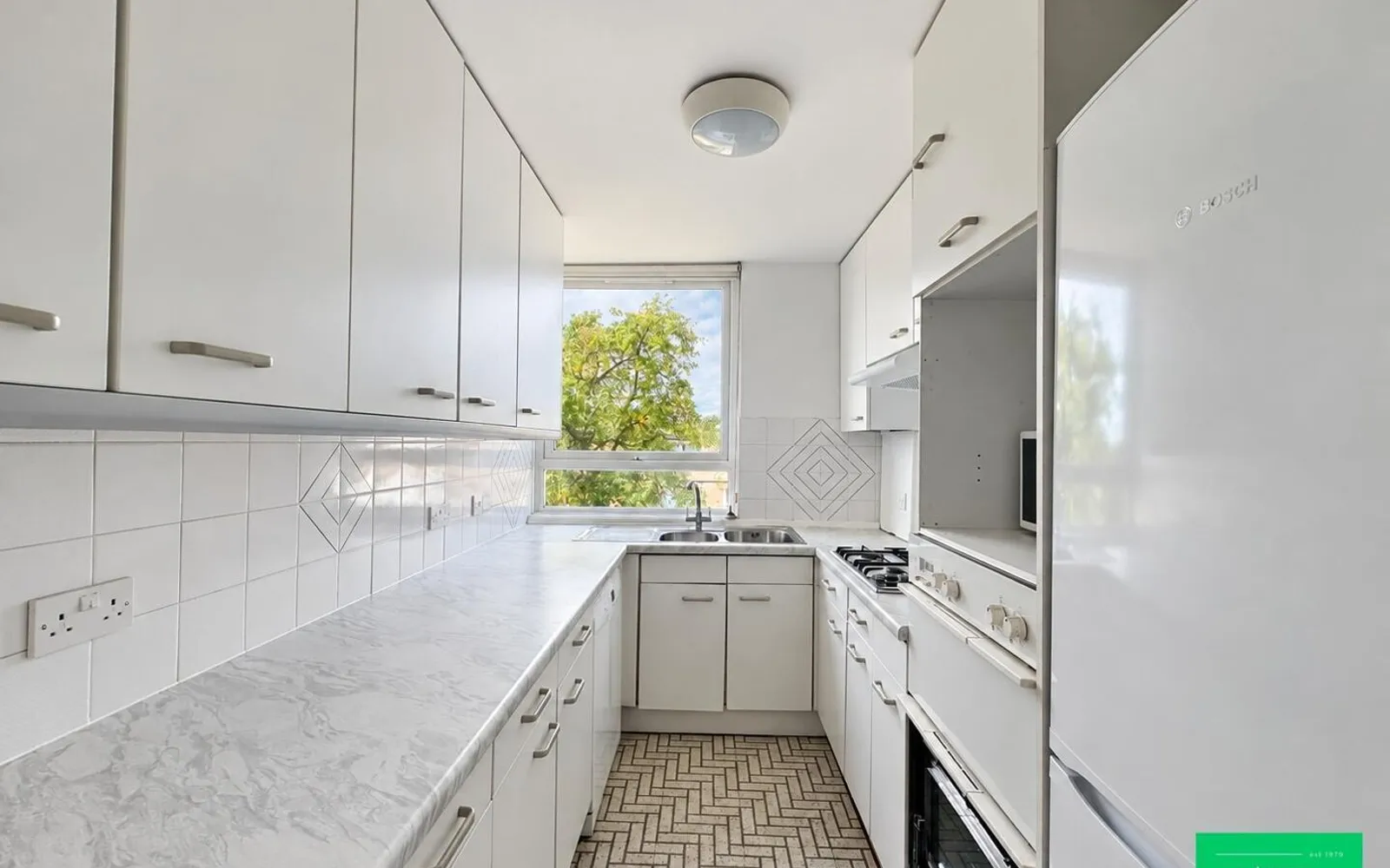 Flat Wellington Place in Greater London