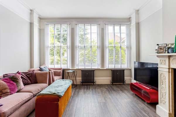 Flat Carlisle Avenue in St Albans