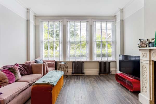 Flat Carlisle Avenue in St Albans