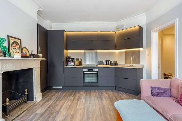 Flat Carlisle Avenue in St Albans