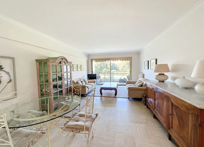 Flat Avenue Montrose in Cannes