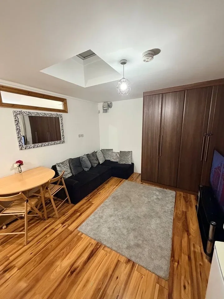 Flat Devons Road in Greater London