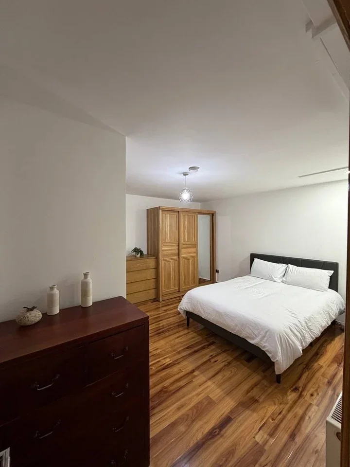 Flat Devons Road in Greater London