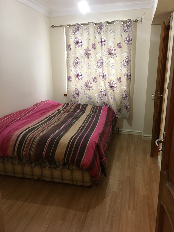 Room Radnor Way in Slough