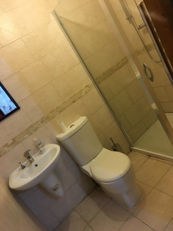 Room Radnor Way in Slough