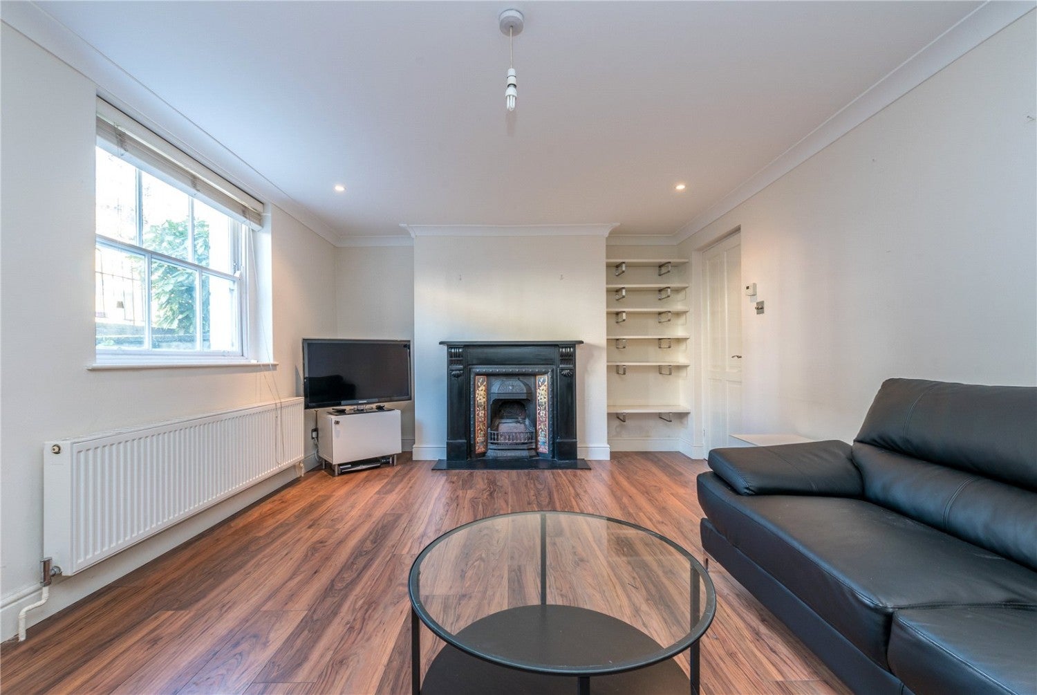 Flat Downham Road in Greater London