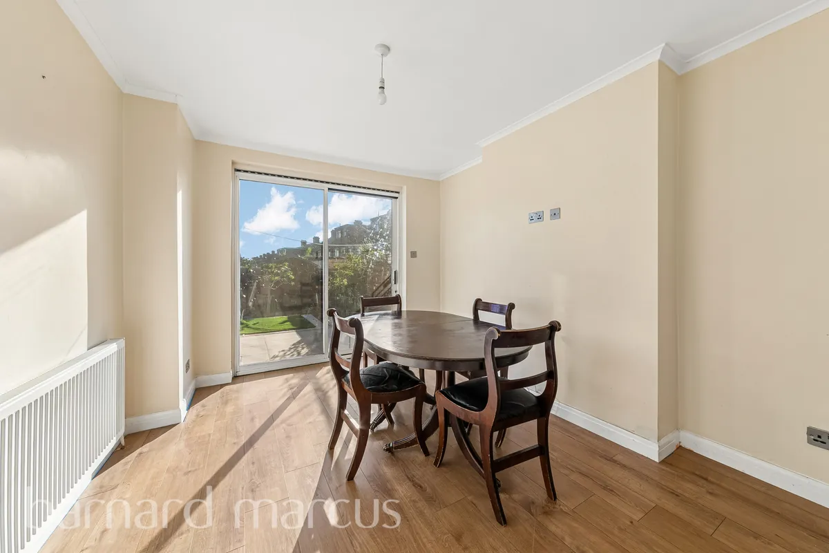 House Wide Way in Greater London