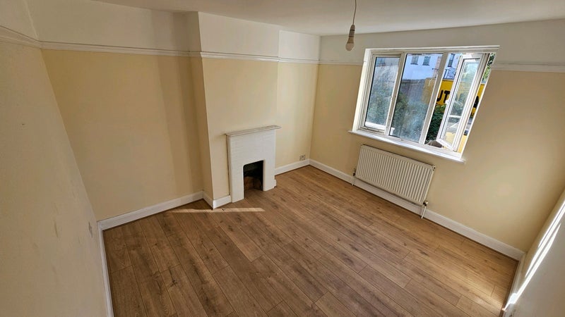 Room Grenaby Avenue in Greater London