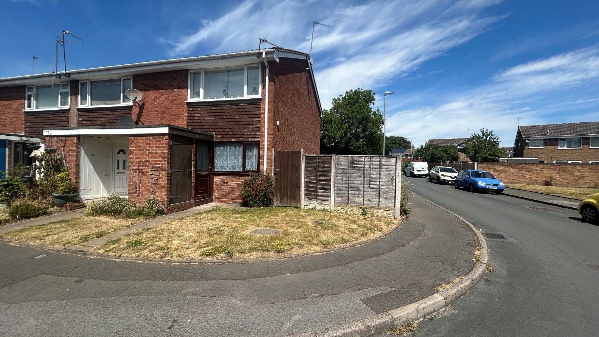 Flat Grenville Close in Willenhall