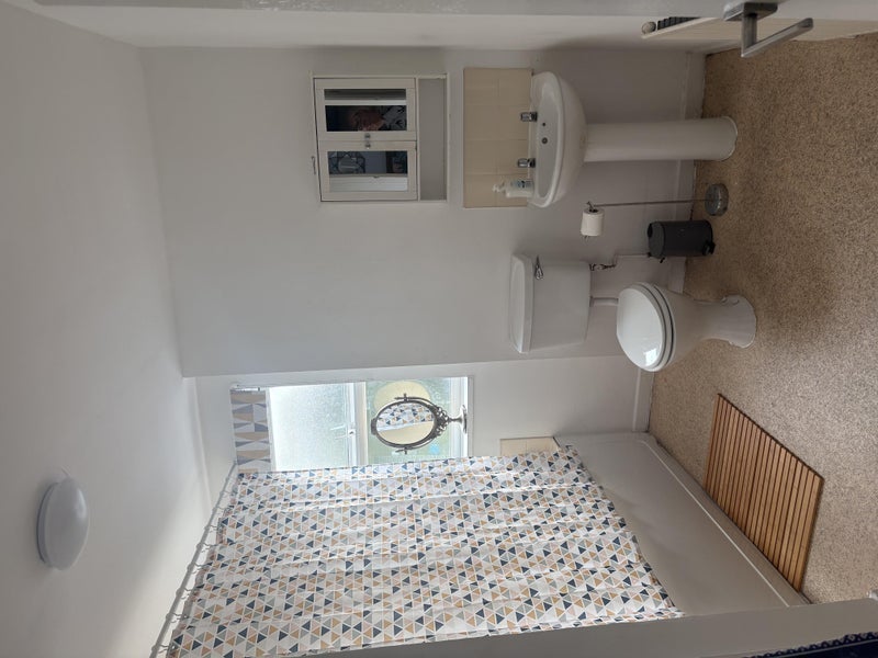 Room Querneby Road in Nottingham