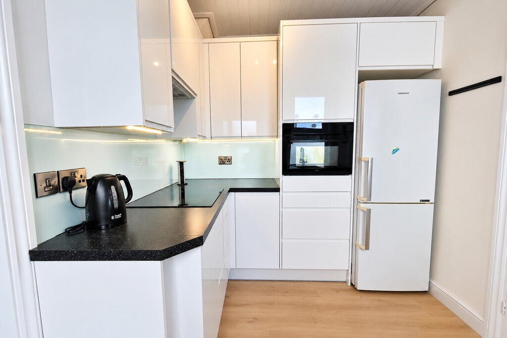 Flat Frith Road in Portslade by Sea