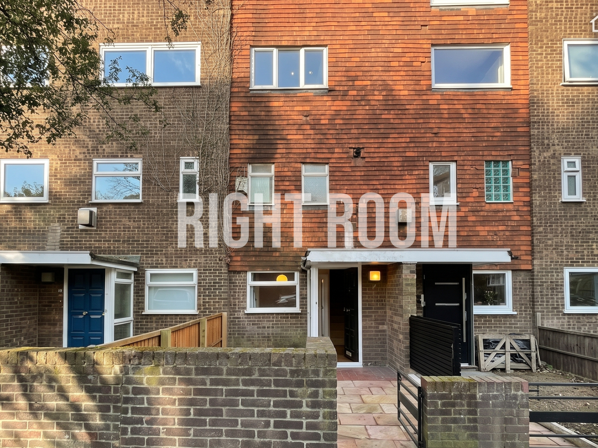 Room Capstan Square in Greater London
