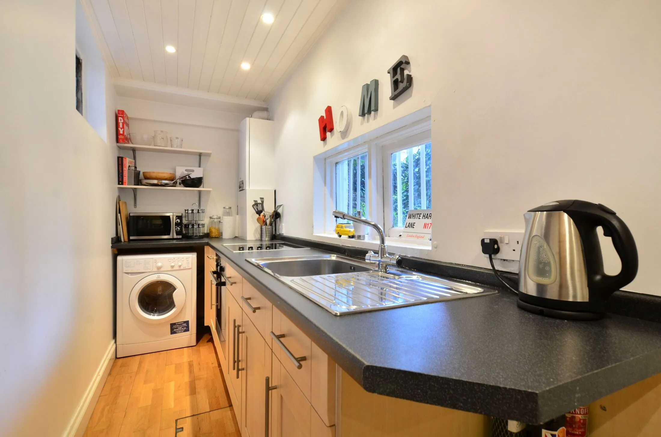 Flat Gauden Road in Greater London