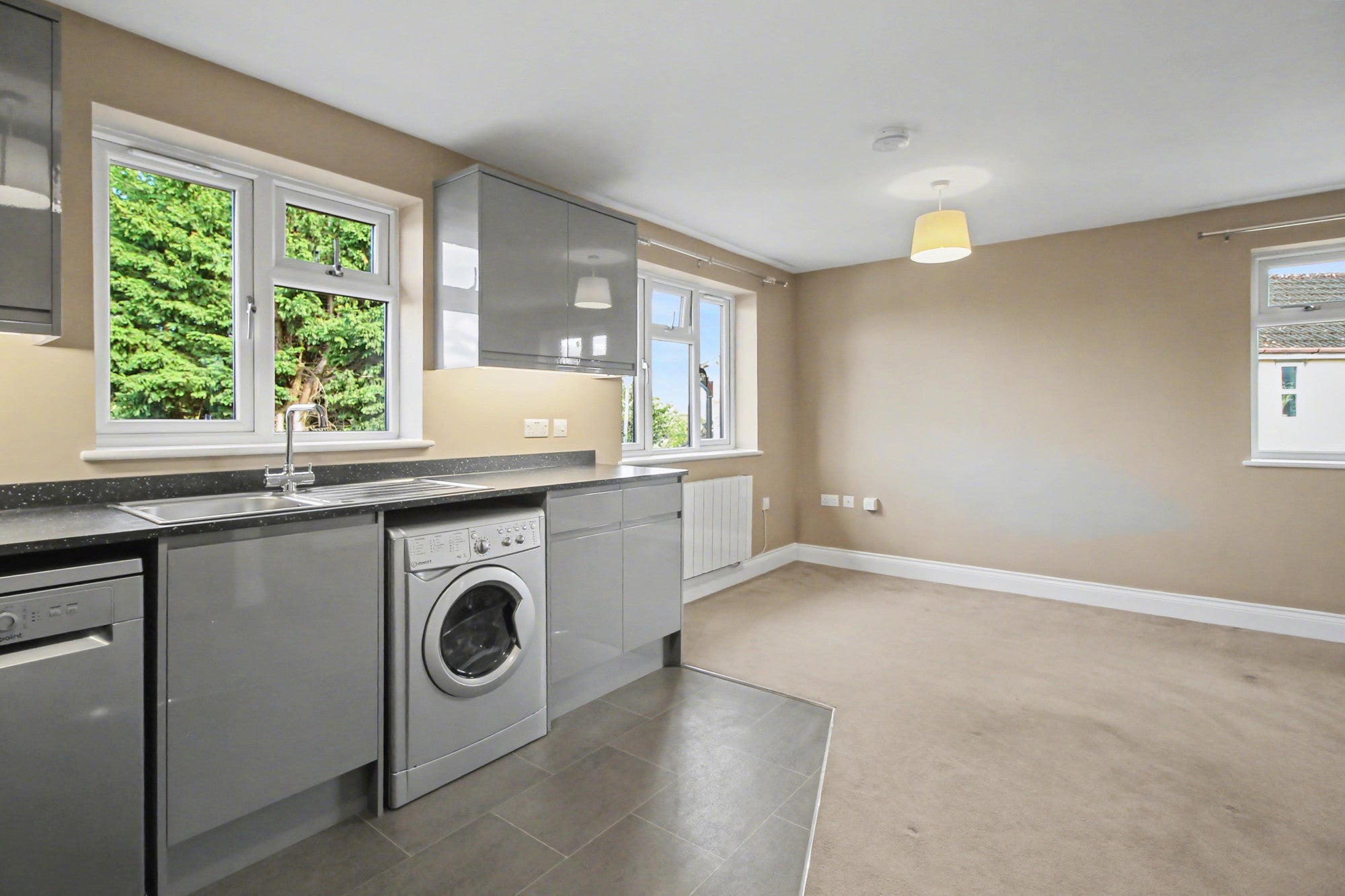 Room Ash Street in Guildford