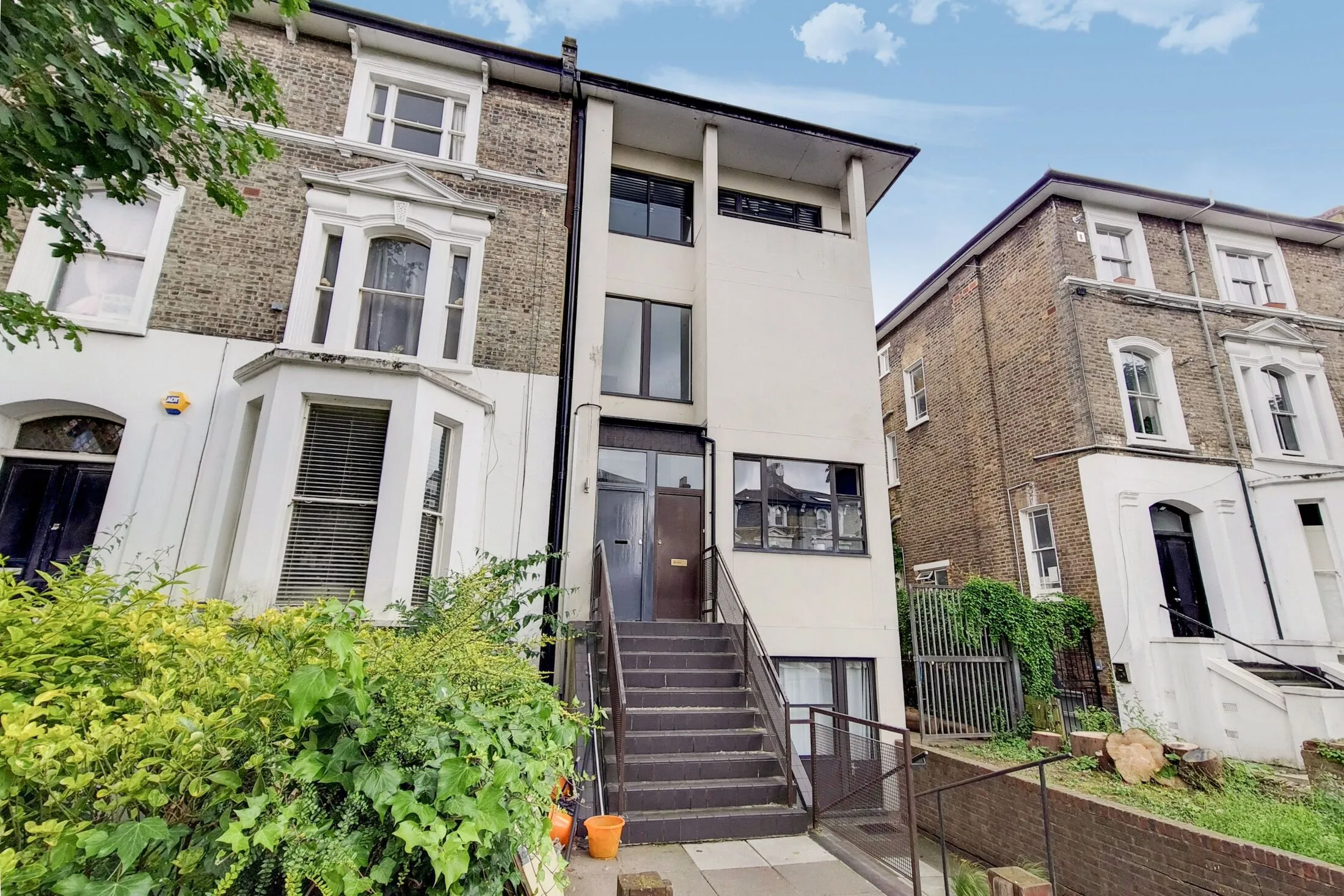 Flat Gaisford Street in Greater London