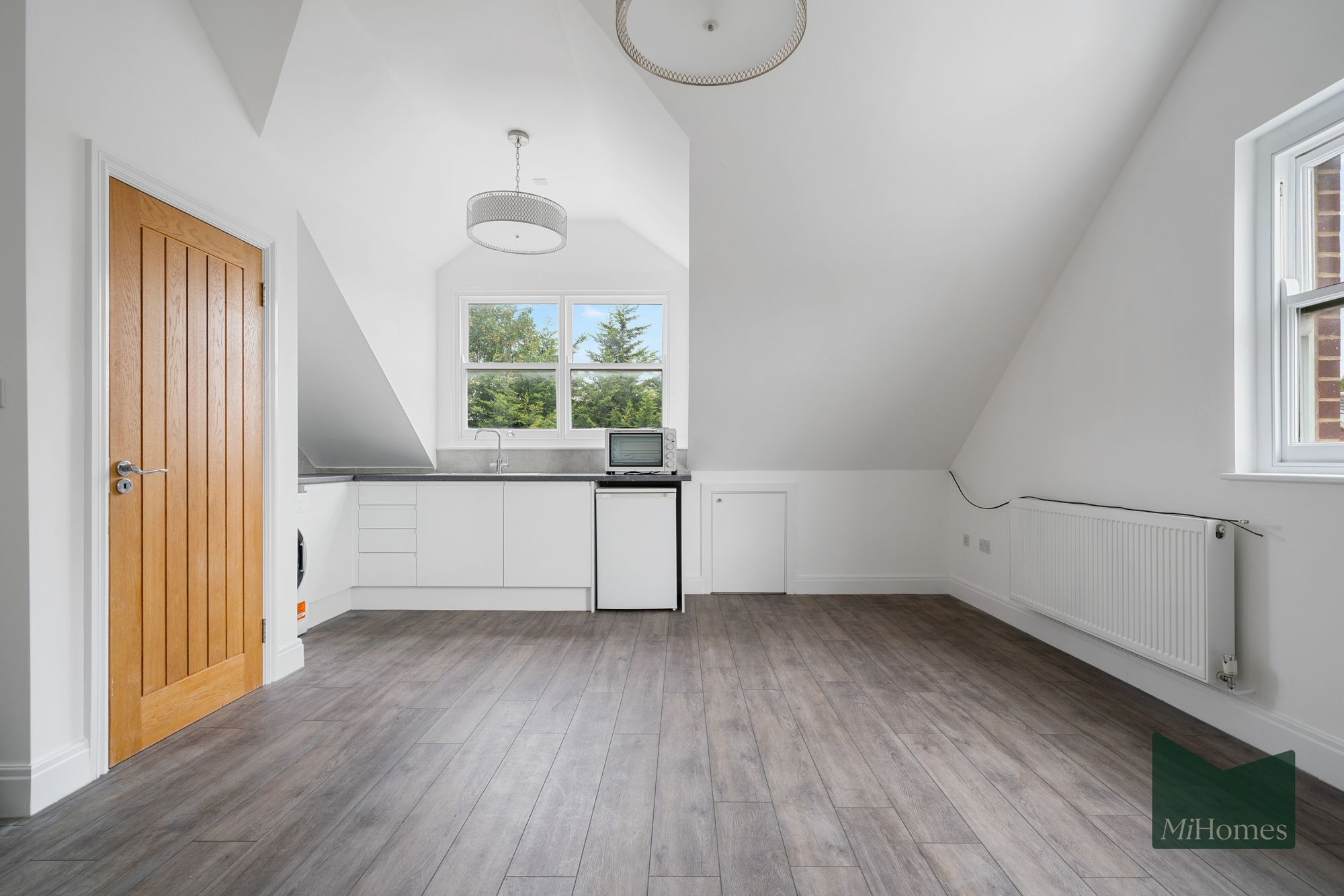 Flat Pretoria Road in Greater London