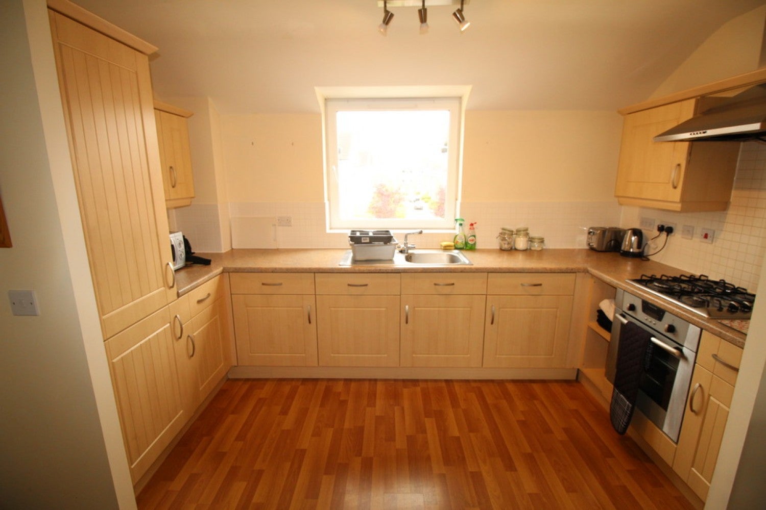Flat Eddington Crescent in Welwyn Hatfield