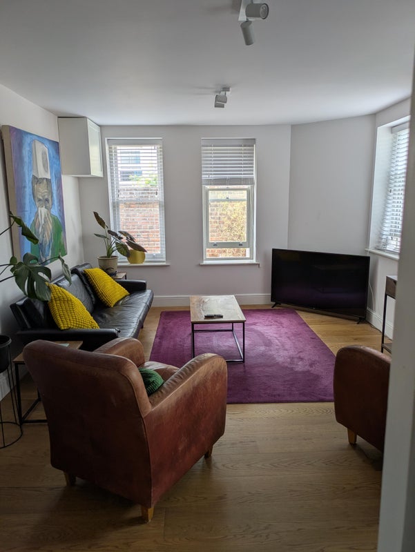 Room Verrier Road in Bristol