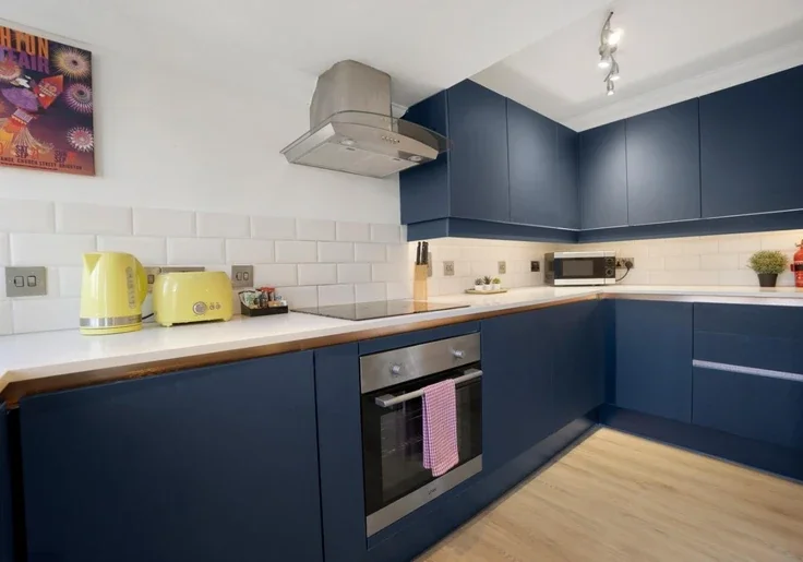 Flat Somerhill Road in Hove