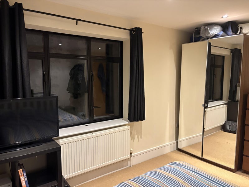Room Daniel Close in Greater London