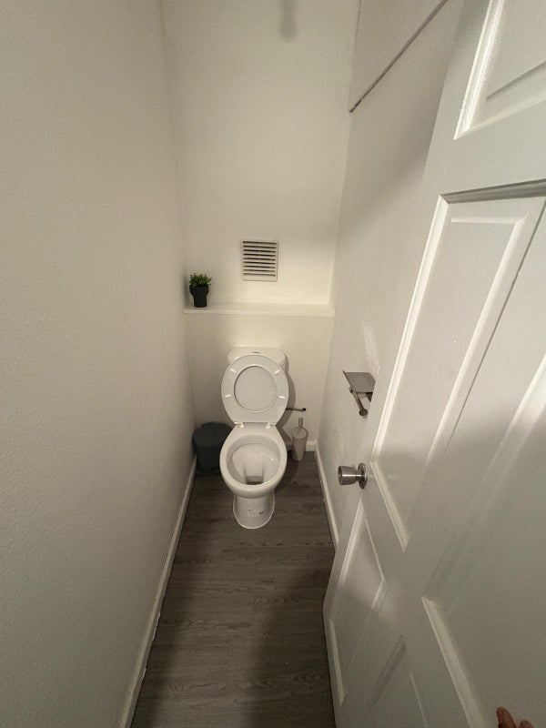 Room Acorn Grove in Birmingham