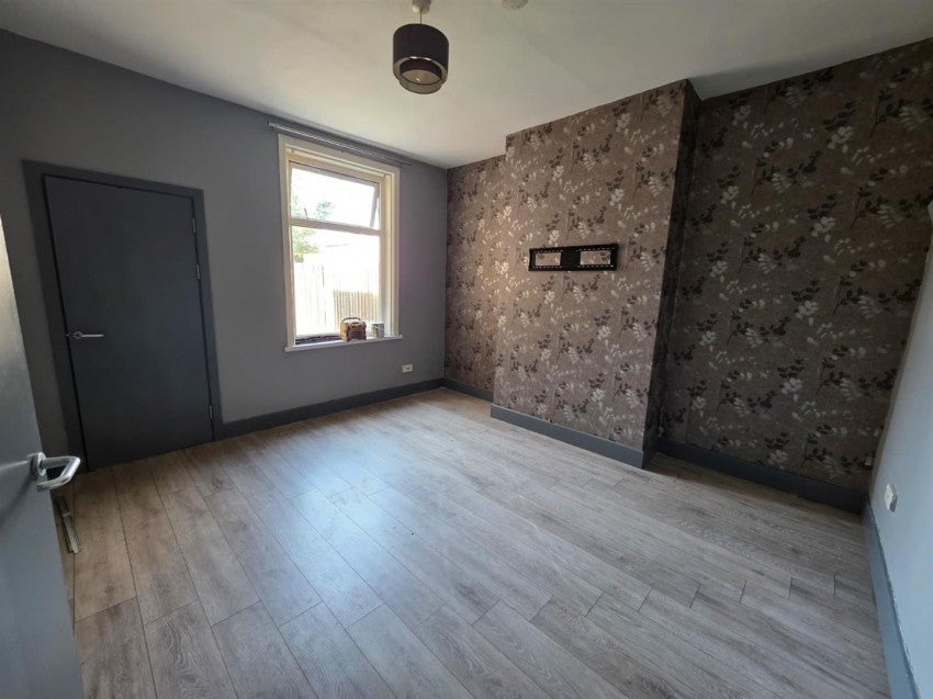 Flat Willingham Street in Grimsby
