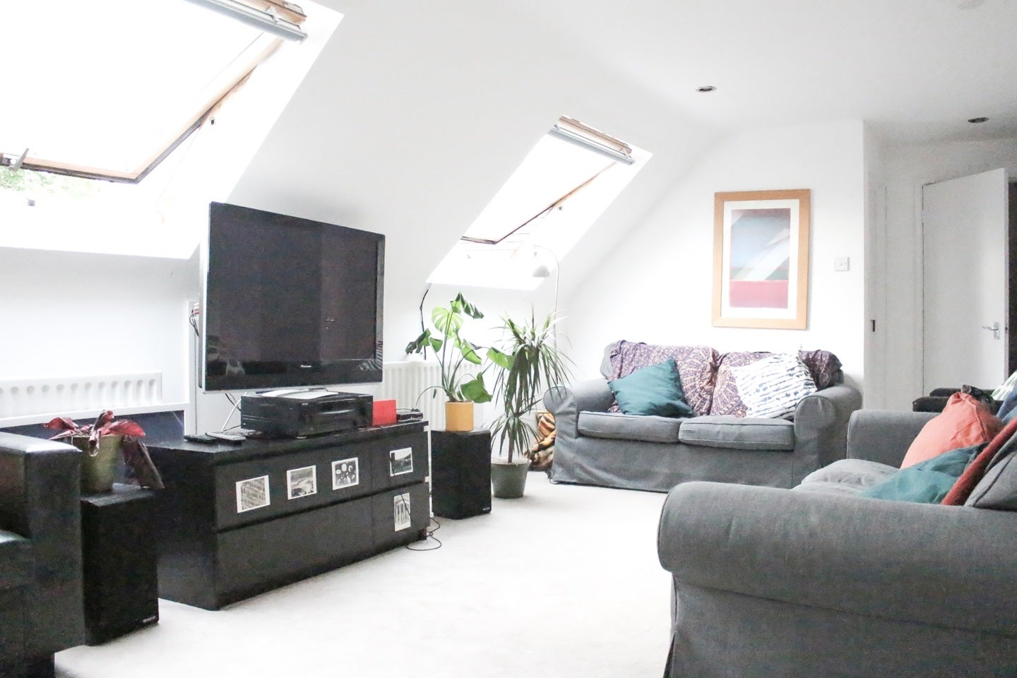 Flat Clarence Avenue in Greater London
