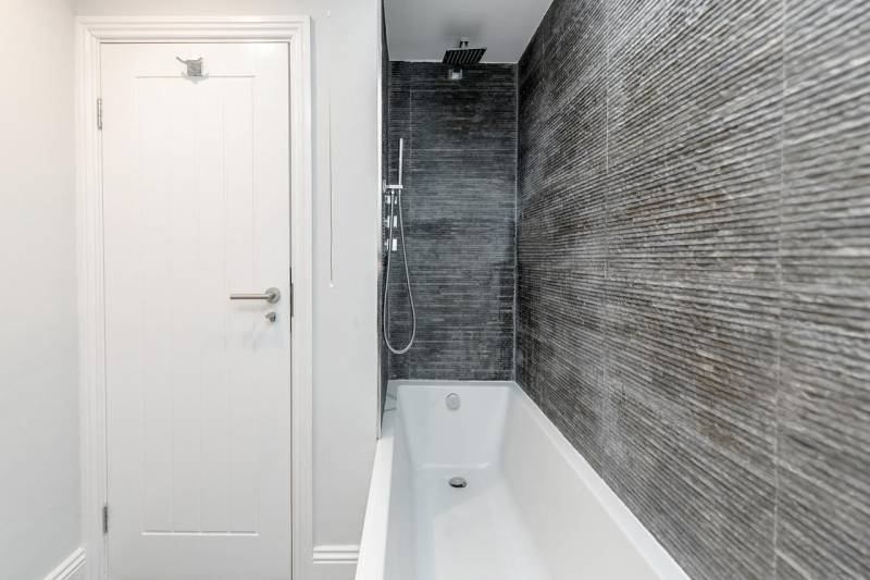 Flat Clapham Road in Greater London