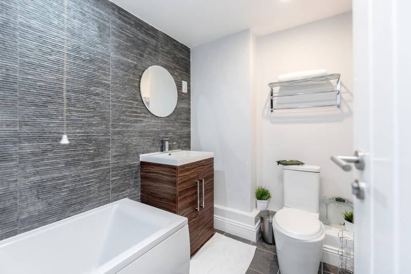 Flat Clapham Road in Greater London