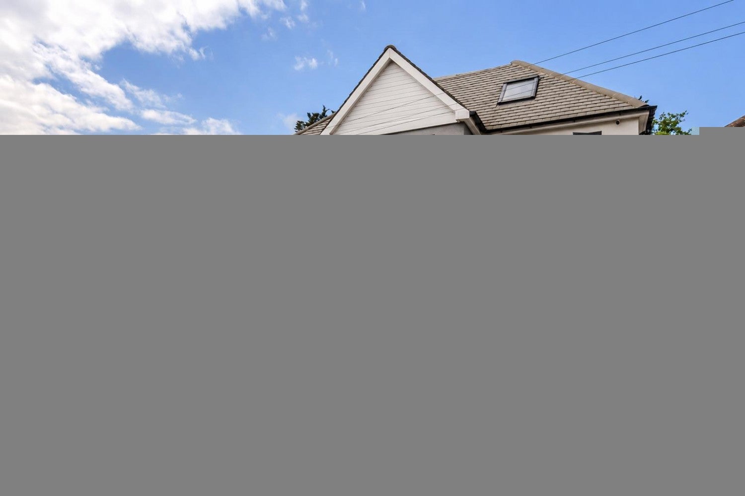 House Ullswater Crescent in Greater London