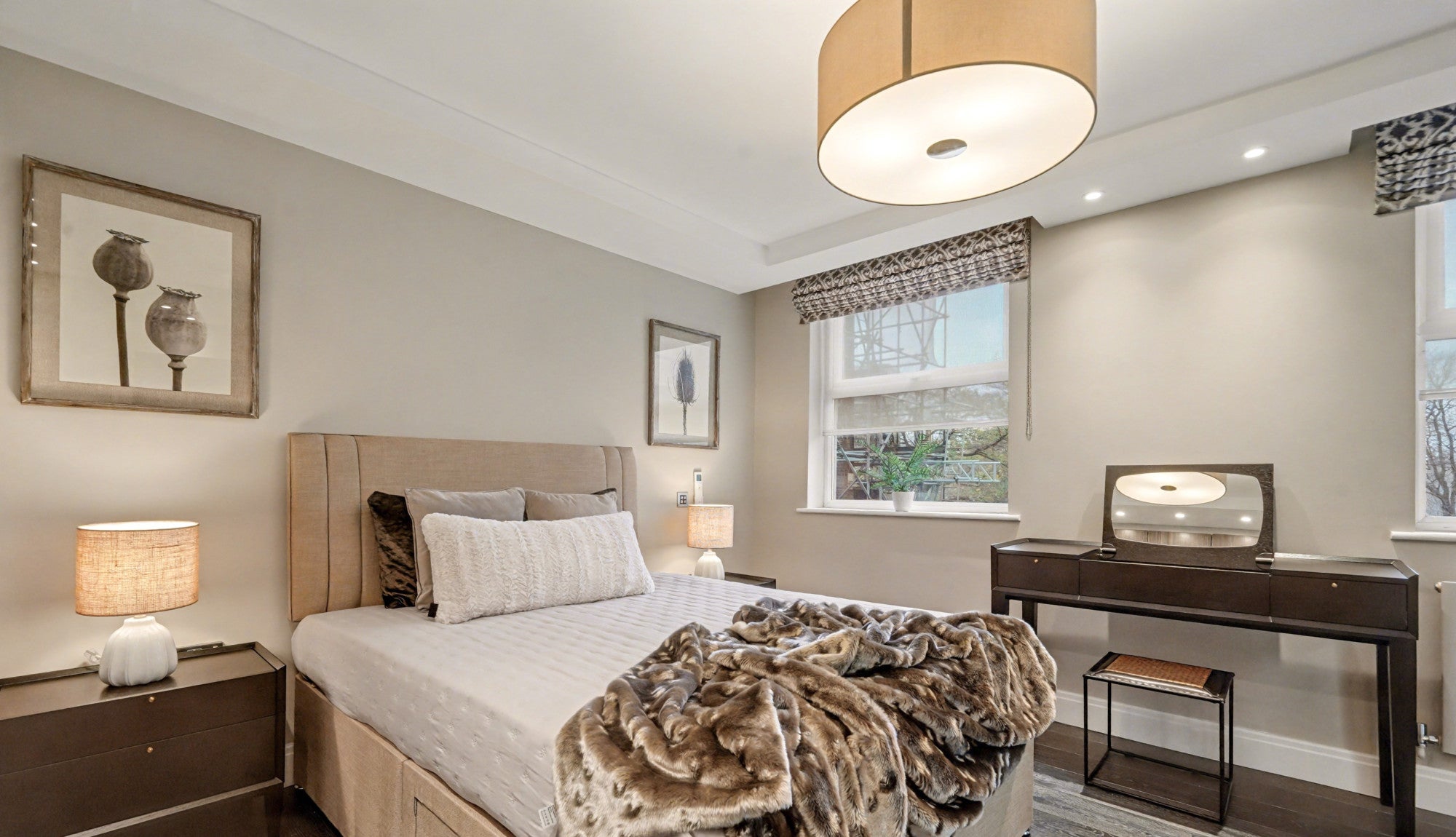 Flat Boydell Court in Greater London